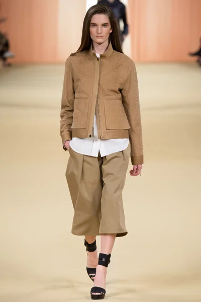 Look 14